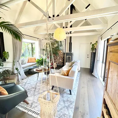 Stunning Cottage Christchurch Exterior photo