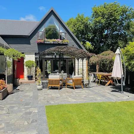 Stunning Cottage Christchurch Exterior photo